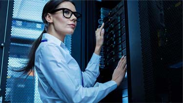 <p>Espacio físico de medio gabinete y gabinete completo para el alojamiento de equipos de TI del cliente.</p><p><a href="https://www.racsa.go.cr/servicios/solucion-de-infraestructura-y-nube/colocation/"><span style="color: #009ada;"><strong>Conocer más</strong></span></a></p>