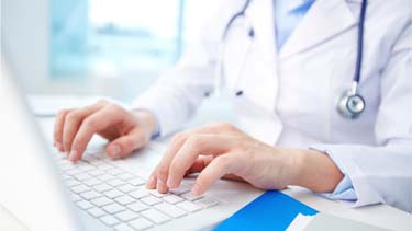 <p>Vital-e es un sistema con datos integrales de salud que están incorporados en un expediente médico digital.</p><p><strong><span style="color: #009ada;"><a style="color: #009ada;" href="/servicios/soluciones-digitales/expediente-medico-digital-vitale-costa-rica/">Conocer más</a></span></strong></p>